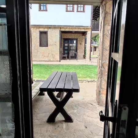 펜션 Aura House 돌나반야