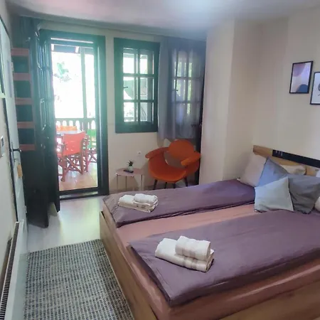 Aura House Dolna Banya